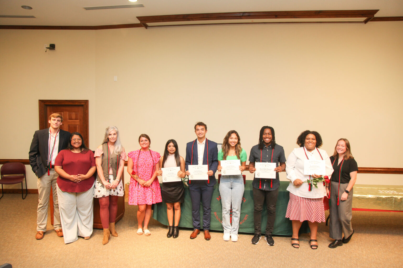 Tri Beta honor society inducts new members Thomas University
